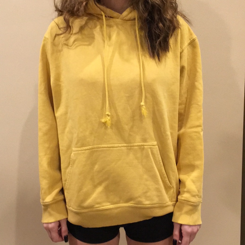 Yellow sweatshirt, john galt/brandy melville
